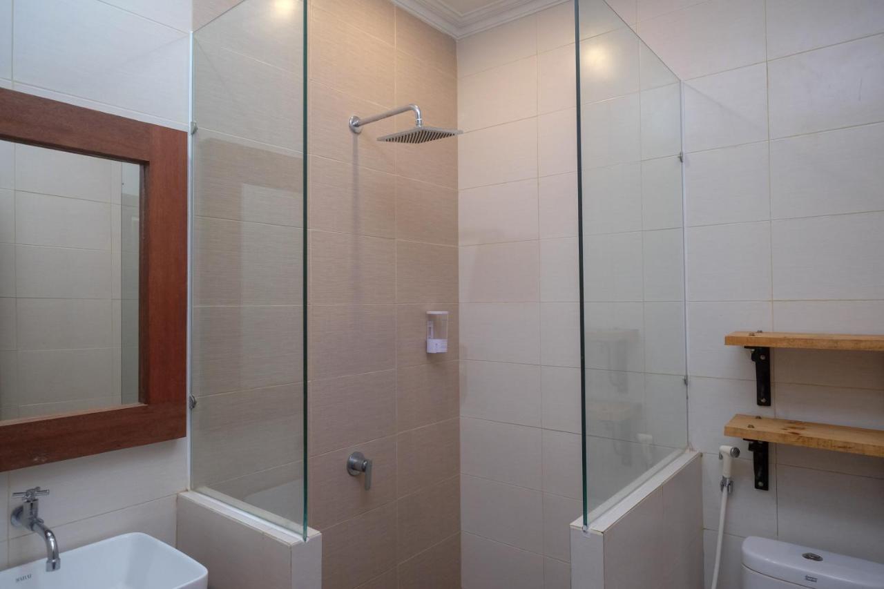 Urbanview Hotel Syariah Wisnugraha By Reddoorz Yogyakarta Exterior photo