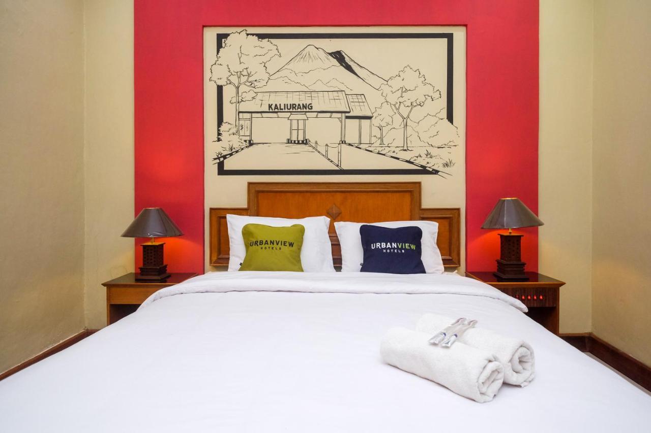 Urbanview Hotel Syariah Wisnugraha By Reddoorz Yogyakarta Exterior photo